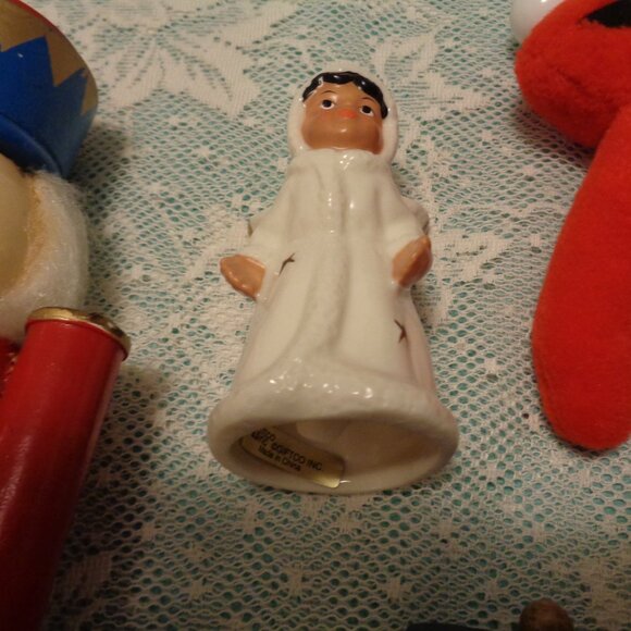 JUNK DRAWER TOY NUTCRACKER COOKIE PLUSH ANGEL BELL ORN POTHOLDER VINT HA… - Picture 4 of 6
